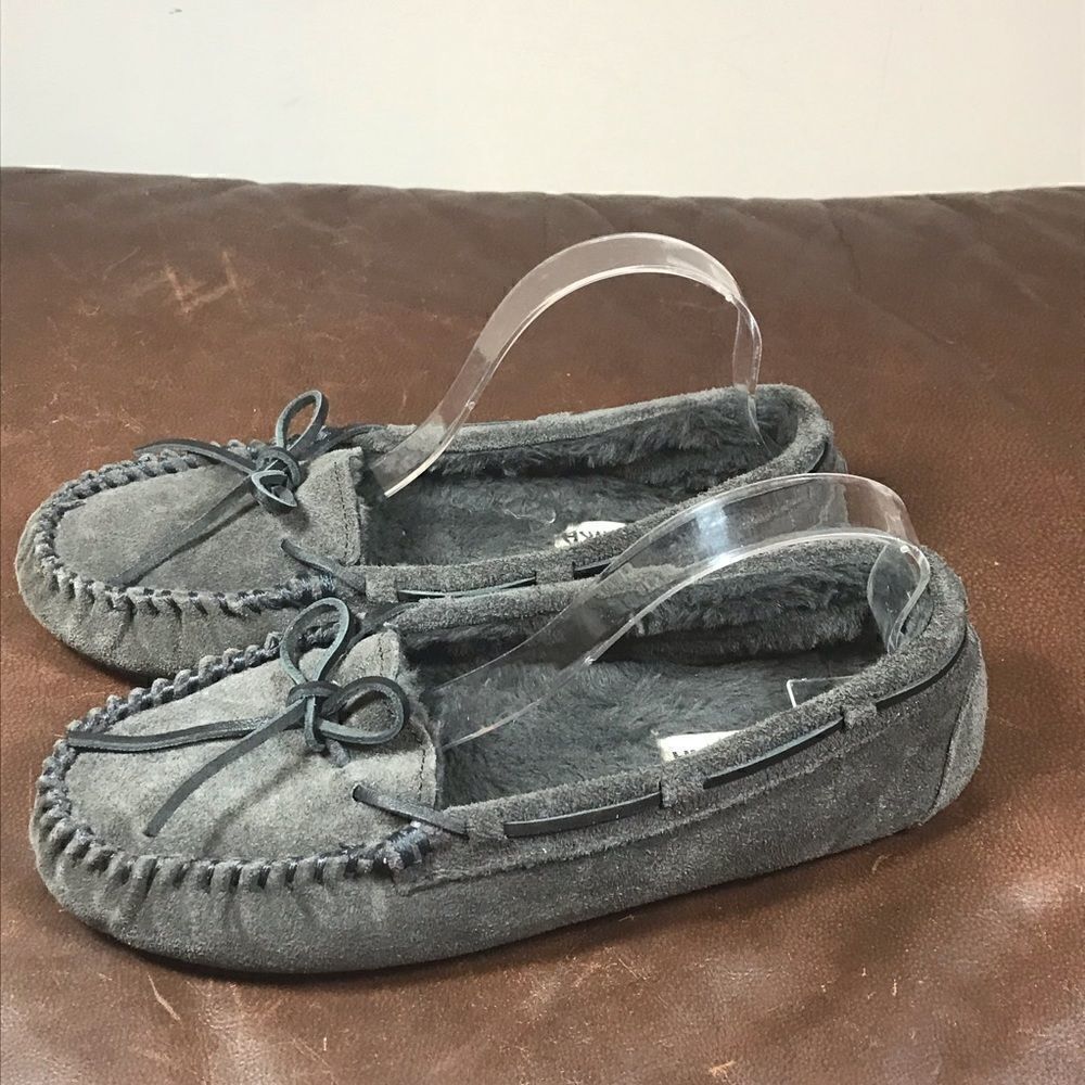 ✅Minnetonka Gray House Slipppers